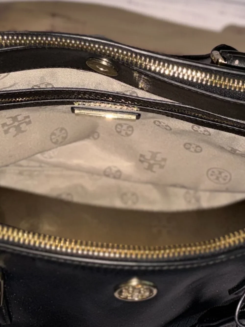 Tory Burch Women's Black Leather Hand Bag